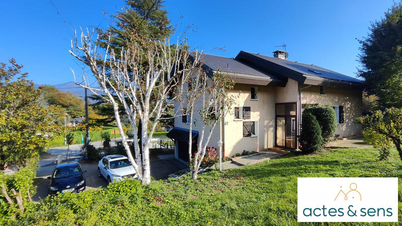 Maison - 207 m² - 10 pièces