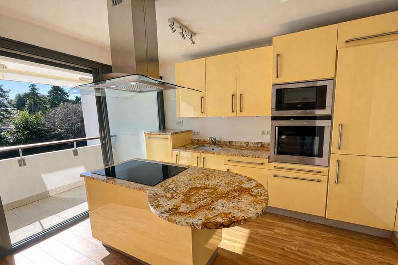 Appartement - 147 m² - 5 pièces