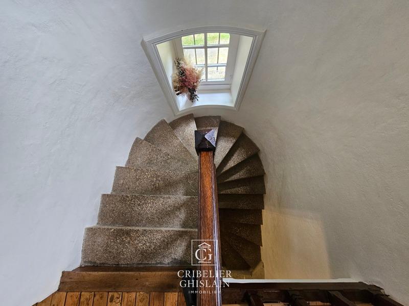 Demeure - 190 m² - 6 pièces