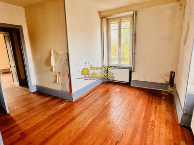 Appartement - 98 m² - 5 pièces