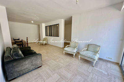 Appartement - 67 m² - 2 pièces