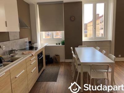 Appartement - 84 m² - 4 pièces