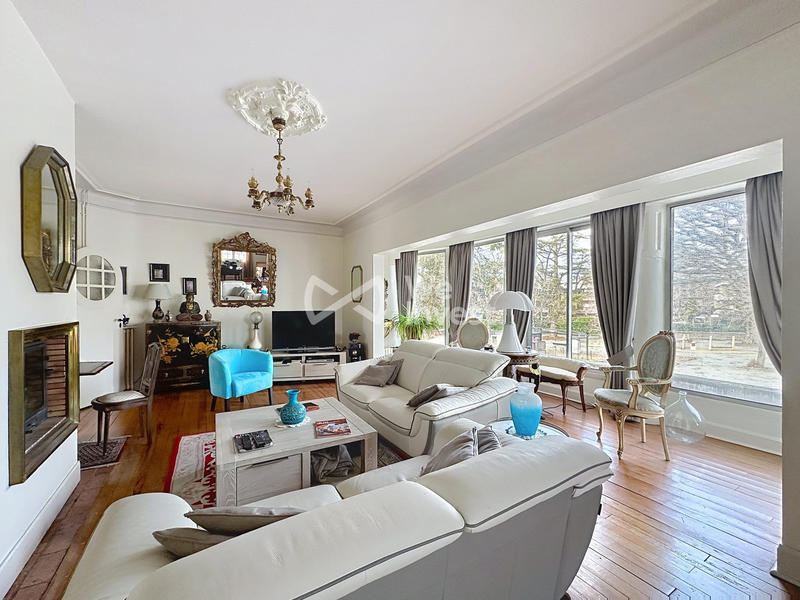 Appartement - 135 m² - 4 pièces