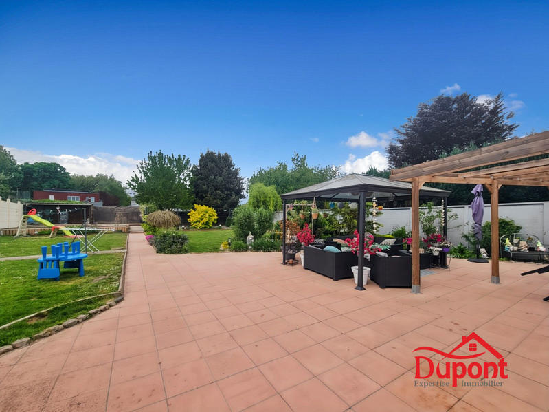 Maison - 215 m² - 9 pièces