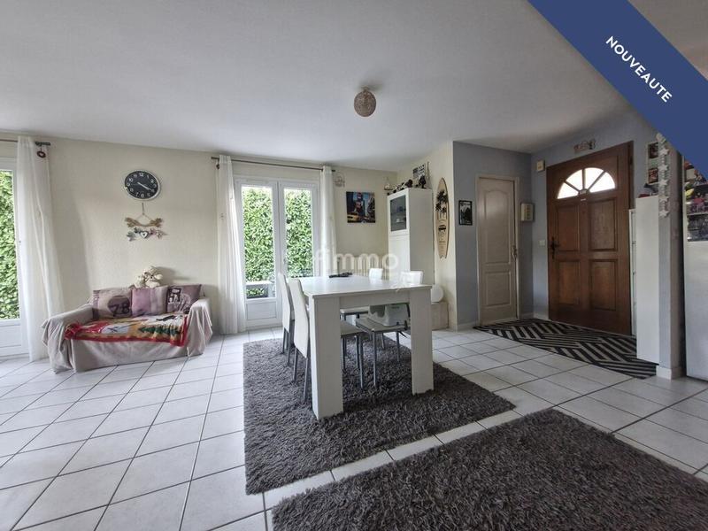 Maison - 90 m² - 4 pièces