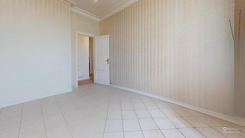 Maison - 260 m² - 8 pièces