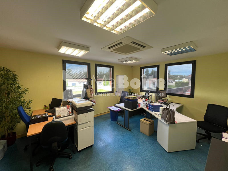 Local d'activités - 2 590 m²