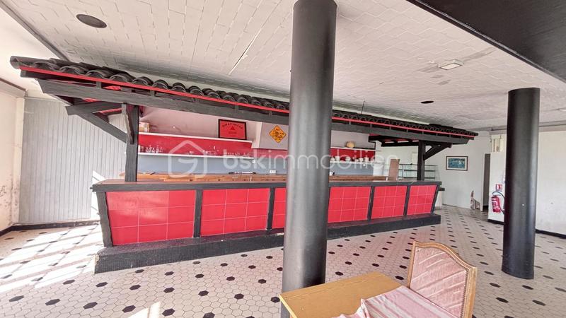 Bureau - 600 m² - 35 pièces