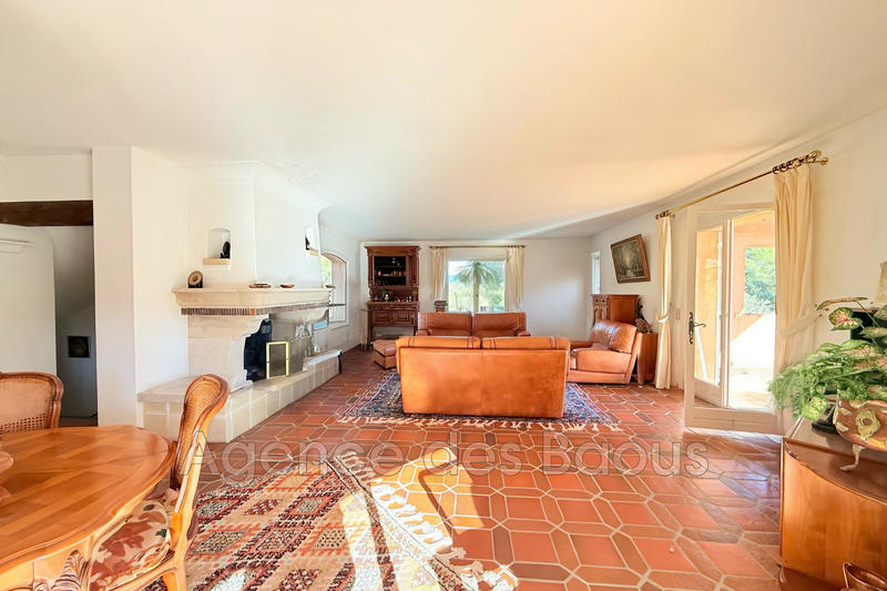 Maison - 204 m² - 6 pièces