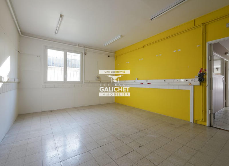 Local d'activités - 165 m²