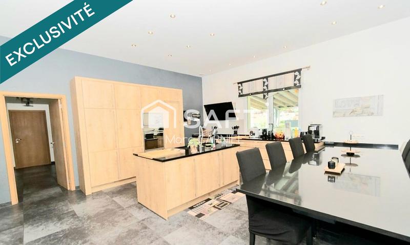 Villa - 287 m² - 12 pièces