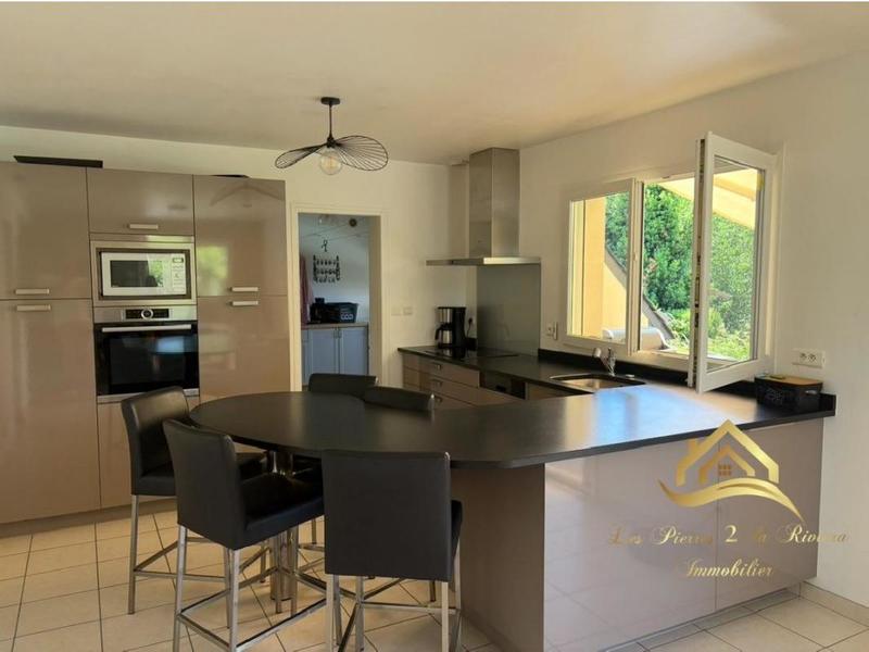 Maison - 153 m² - 7 pièces