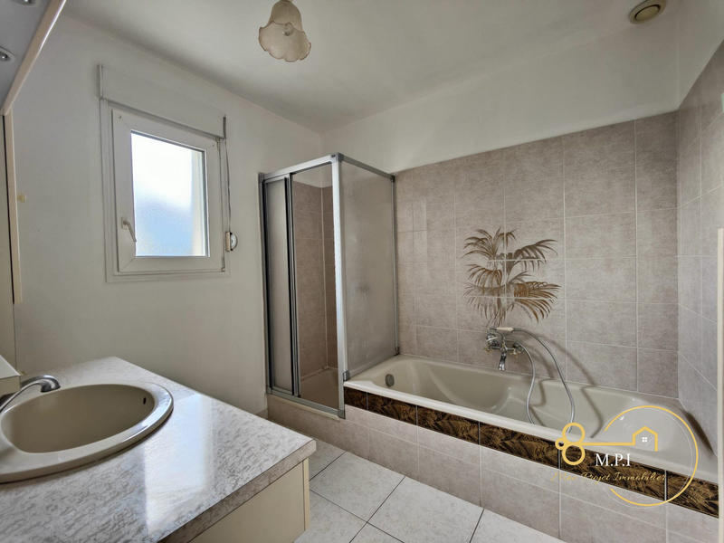 Maison traditionnelle - 132 m² - 7 pièces