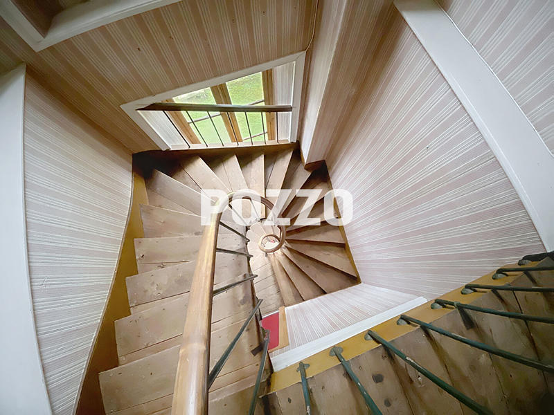 Maison - 171 m² - 8 pièces