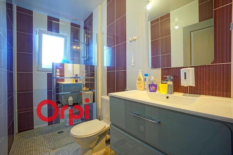 Maison - 180 m² - 6 pièces