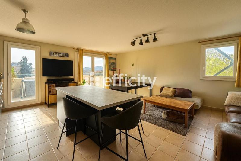 Appartement - 86 m² - 4 pièces