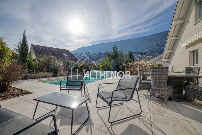 Villa - 104 m² - 4 pièces