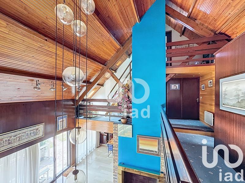 Maison - 200 m² - 10 pièces