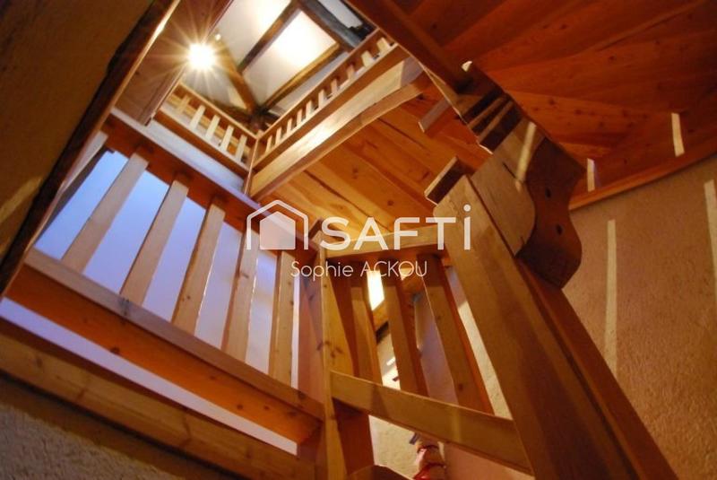 Maison - 450 m² - 11 pièces