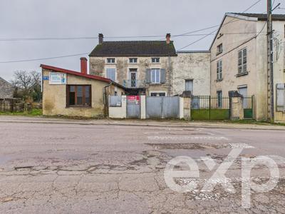 Maison traditionnelle - 151 m² - 5 pièces