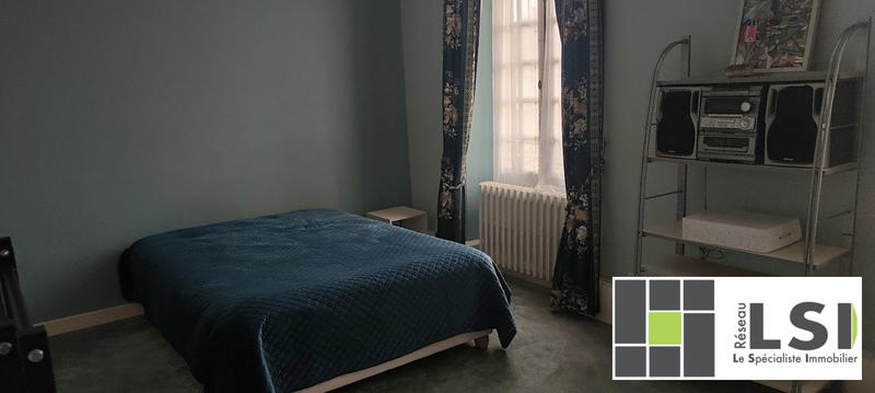 Maison - 208 m² - 10 pièces