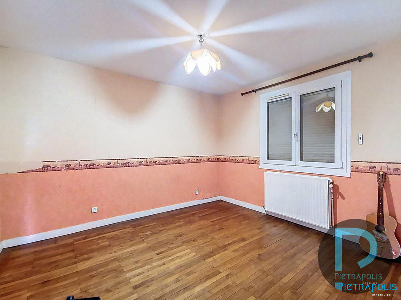 Maison - 128 m² - 7 pièces