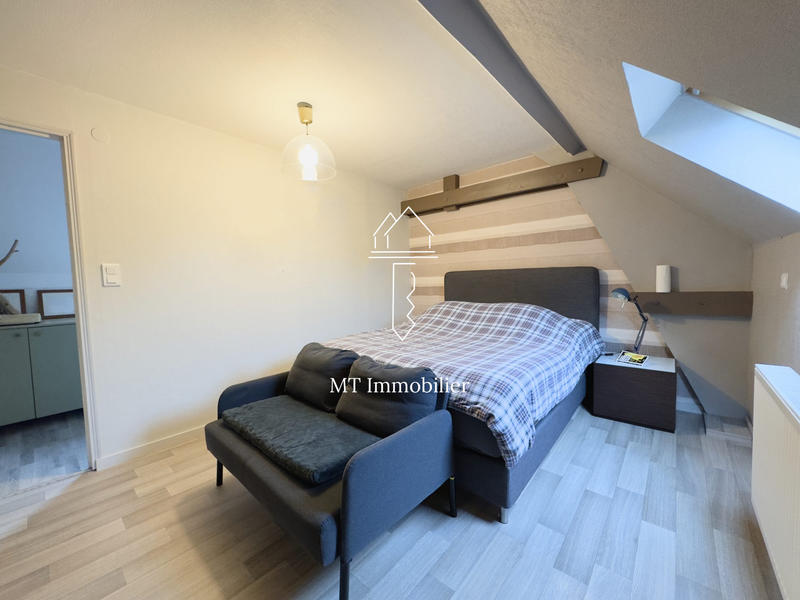 Maison - 280 m² - 9 pièces