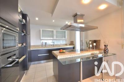 Appartement - 152 m² - 5 pièces