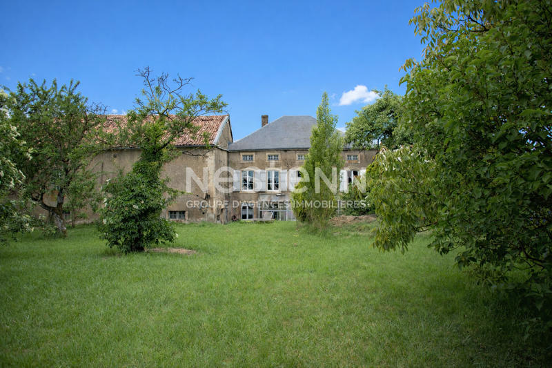 Maison - 259 m² - 10 pièces