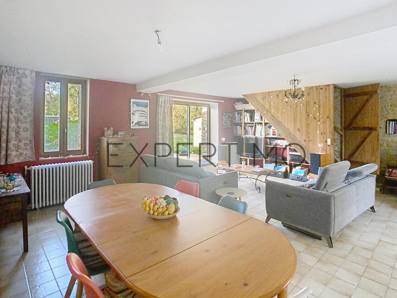 Maison - 230 m² - 9 pièces