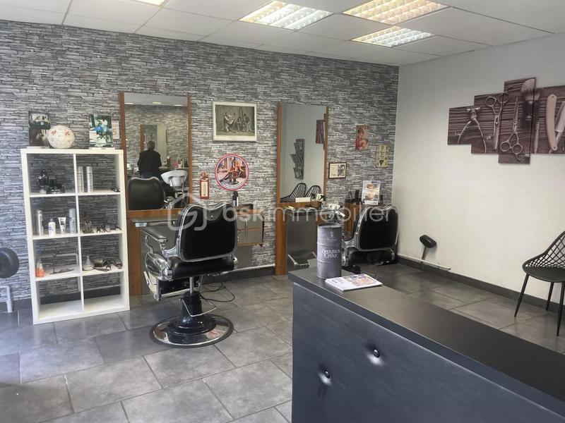 Local commercial - 75 m² - 4 pièces