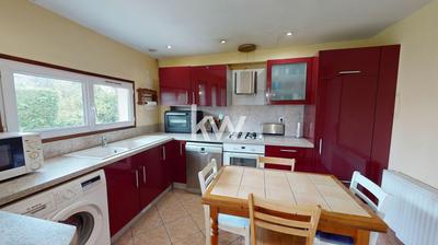 Maison - 120 m² - 8 pièces