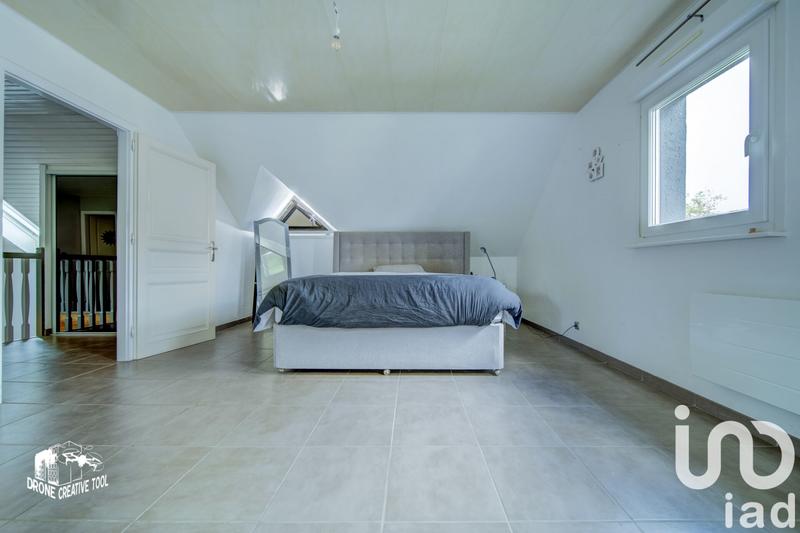 Maison - 230 m² - 7 pièces