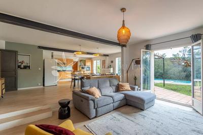 Maison - 180 m² - 5 pièces