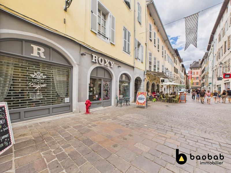 Fonds de commerce - 75 m²