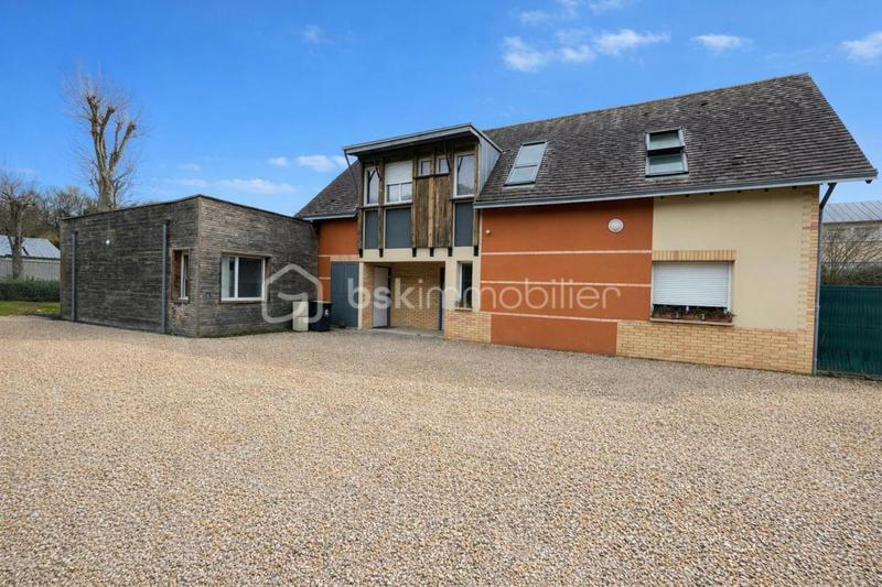 Immeuble - 181 m² - 8 pièces