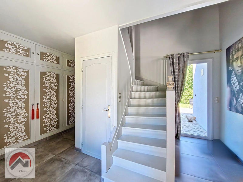 Maison - 230 m² - 7 pièces