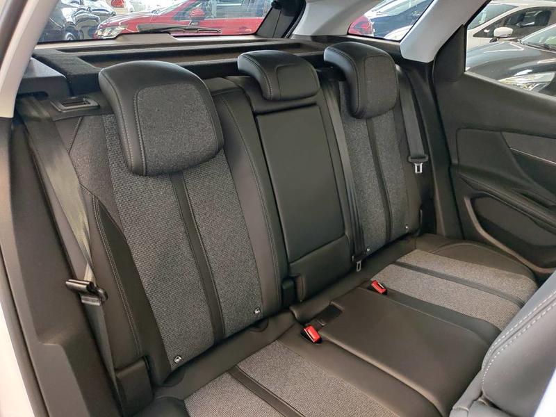 Peugeot 3008 II Puretech 130 s&amp;amp;S Allure