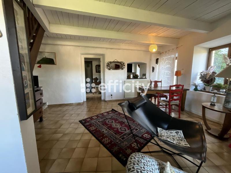 Maison - 184 m² - 9 pièces