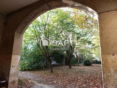 Maison - 166 m² - 12 pièces