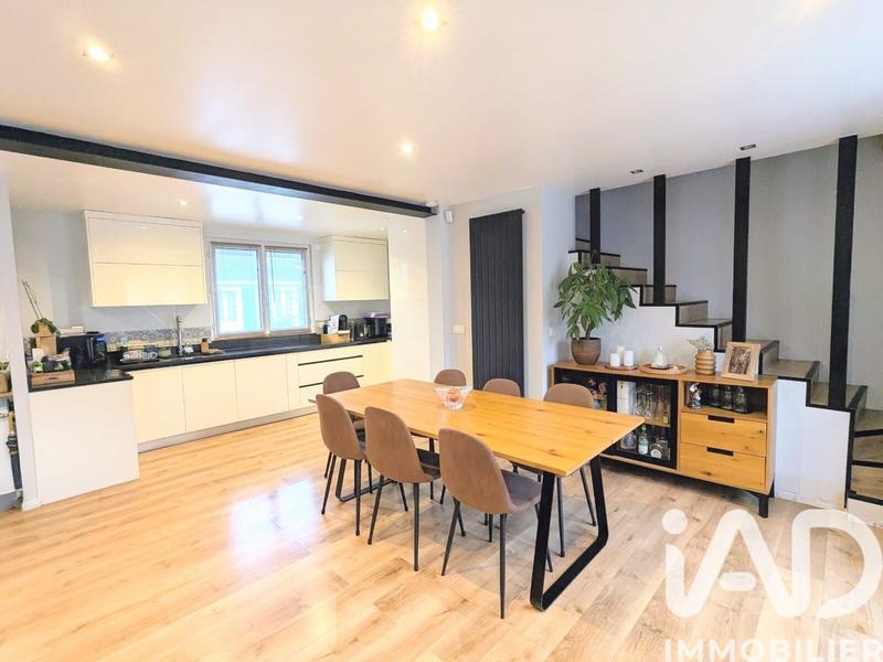 Maison - 112 m² - 6 pièces