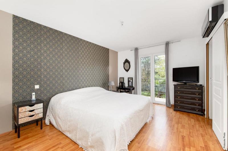 Maison - 250 m² - 5 pièces