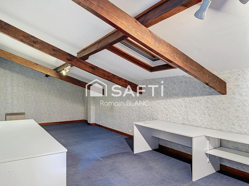 Maison - 227 m² - 7 pièces