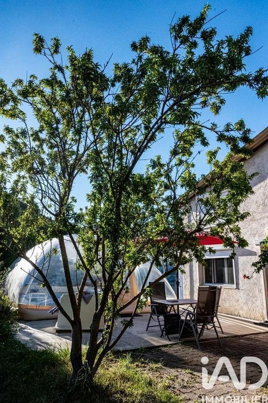 Maison - 185 m² - 8 pièces