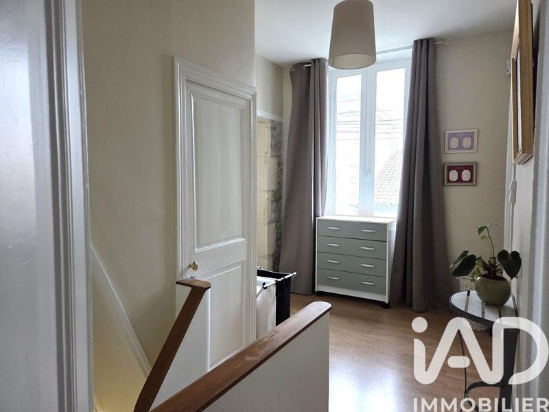Maison - 214 m² - 9 pièces