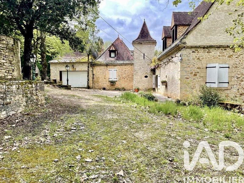 Maison - 138 m² - 2 pièces