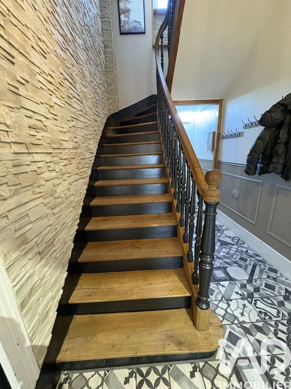 Maison - 265 m² - 9 pièces