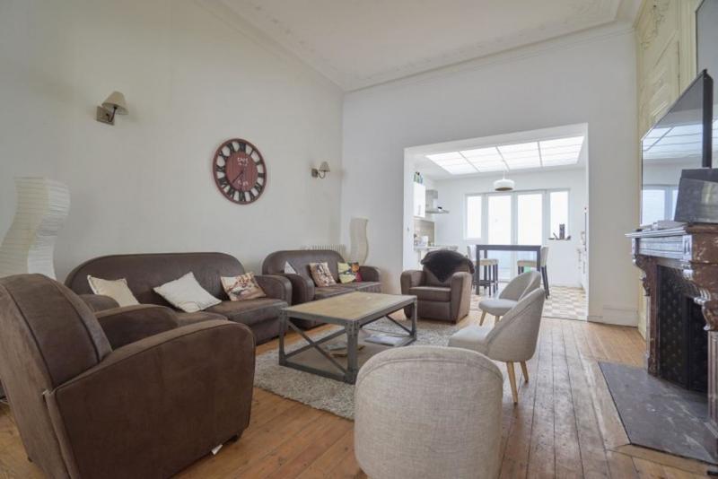 Maison - 210 m² - 11 pièces