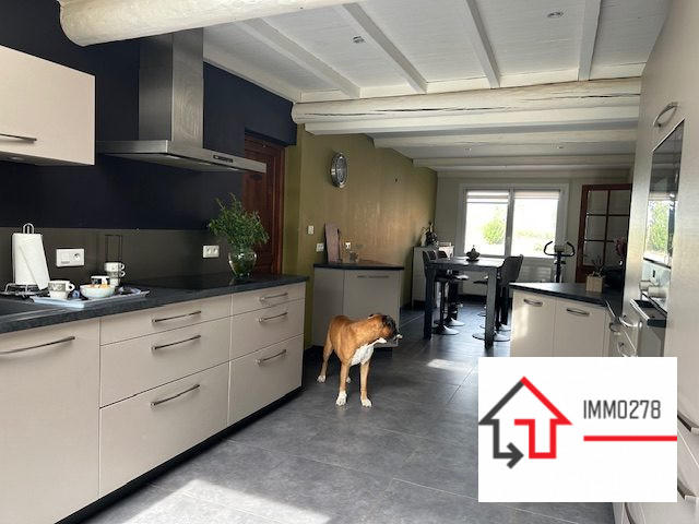 Maison - 215 m² - 7 pièces