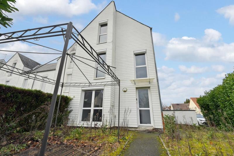 Maison de ville - 90 m² - 4 pièces